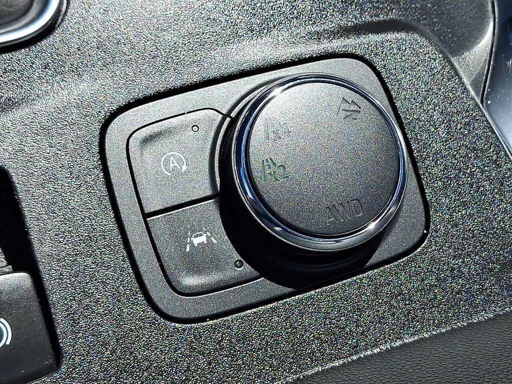 2024 Chevrolet Traverse Limited LT Cloth