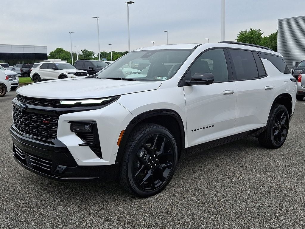 2025 Chevrolet Traverse RS