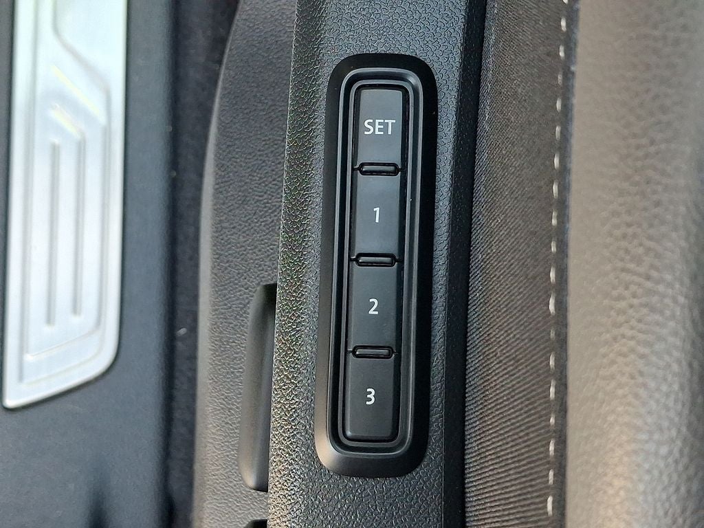 2023 Volkswagen Atlas 3.6L V6 SEL Premium R-Line