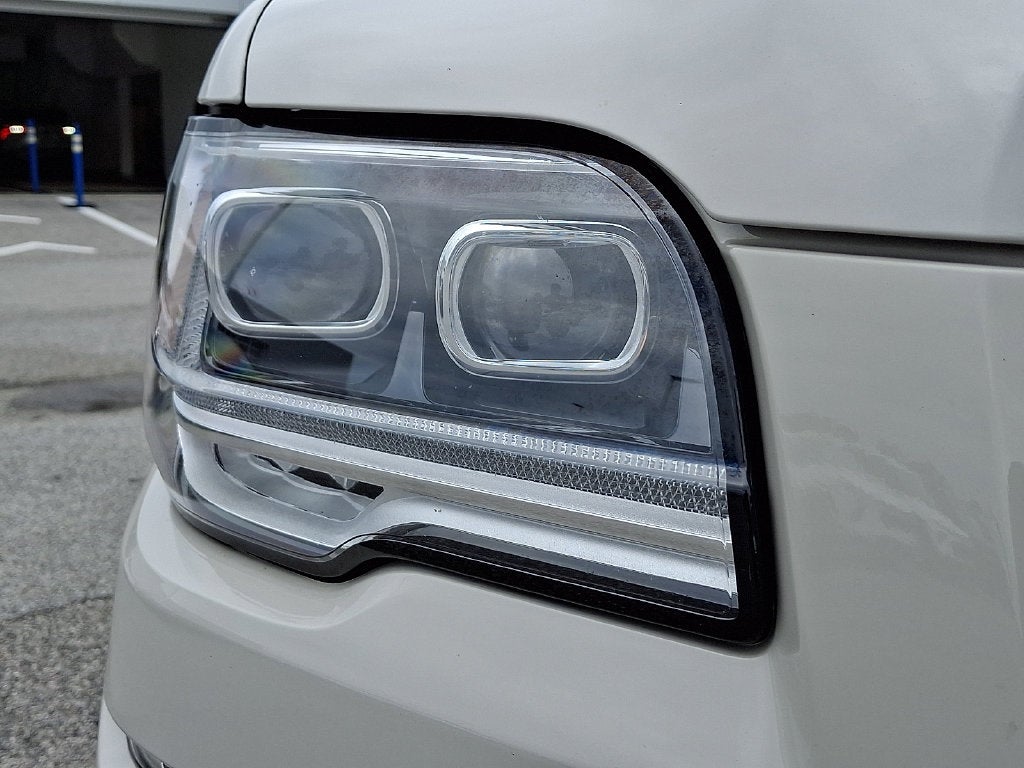 2022 Lincoln Navigator L Reserve