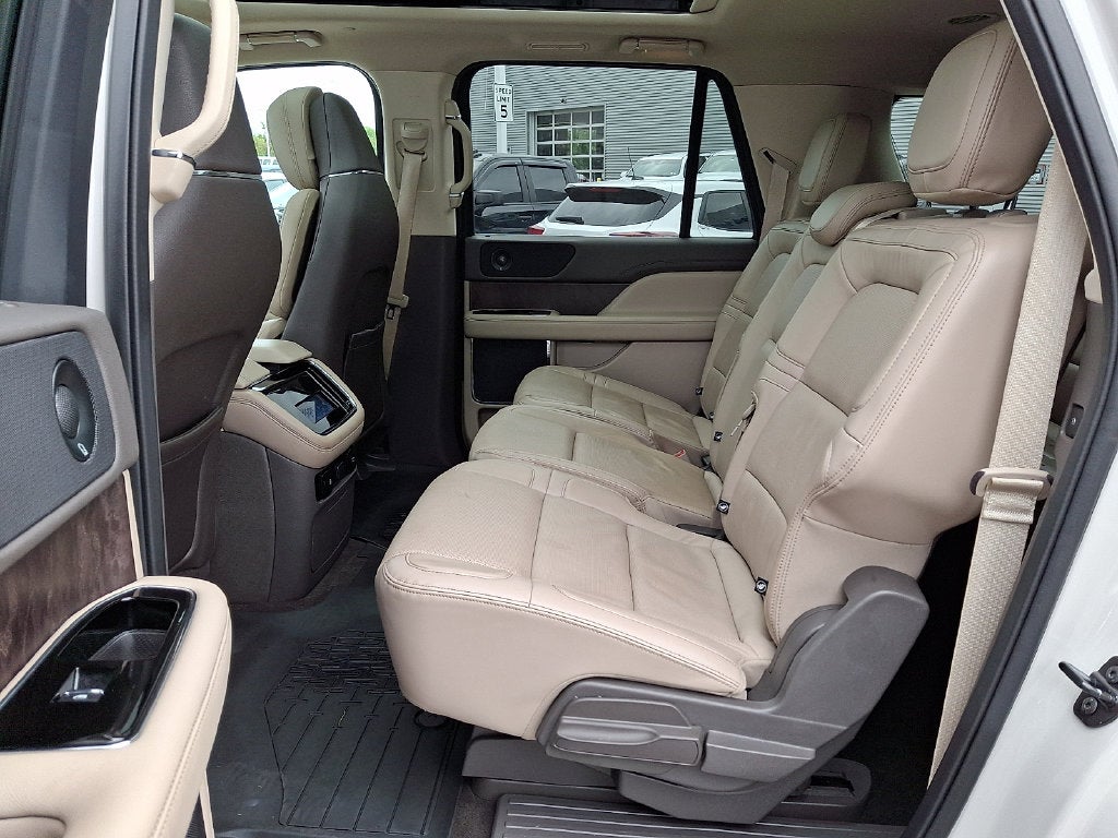 2022 Lincoln Navigator L Reserve