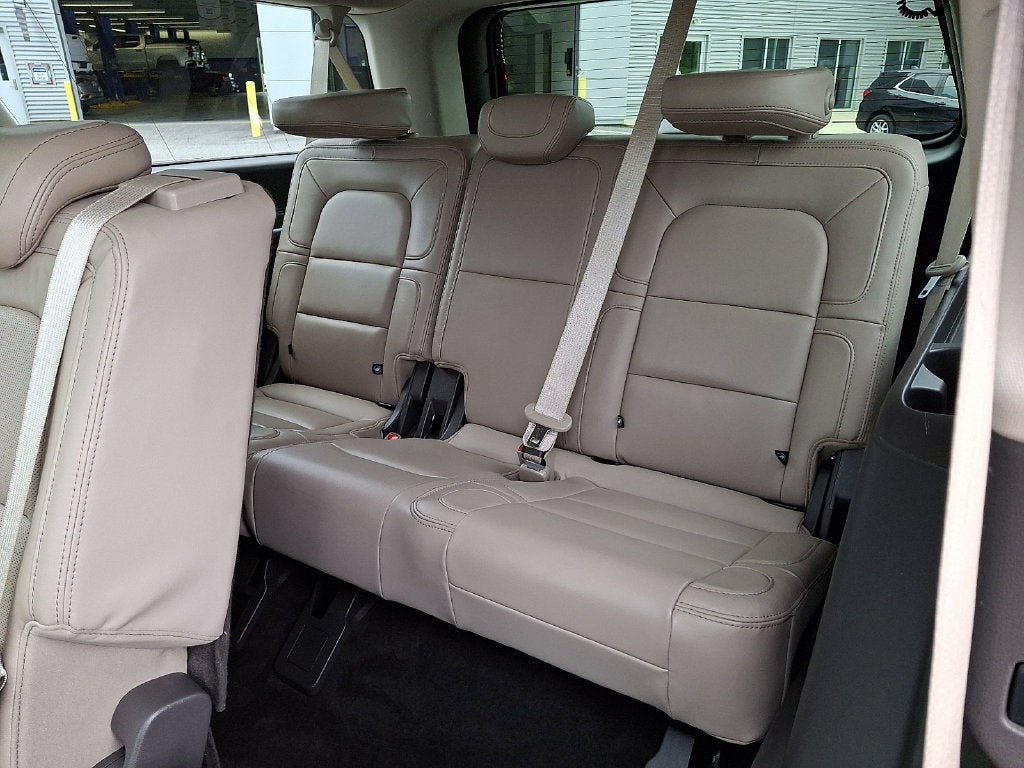 2022 Lincoln Navigator L Reserve