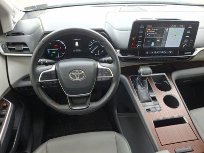 2021 Toyota Sienna XLE 7 Passenger