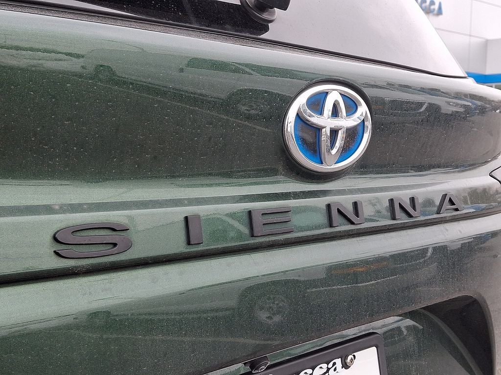 2021 Toyota Sienna XLE 7 Passenger