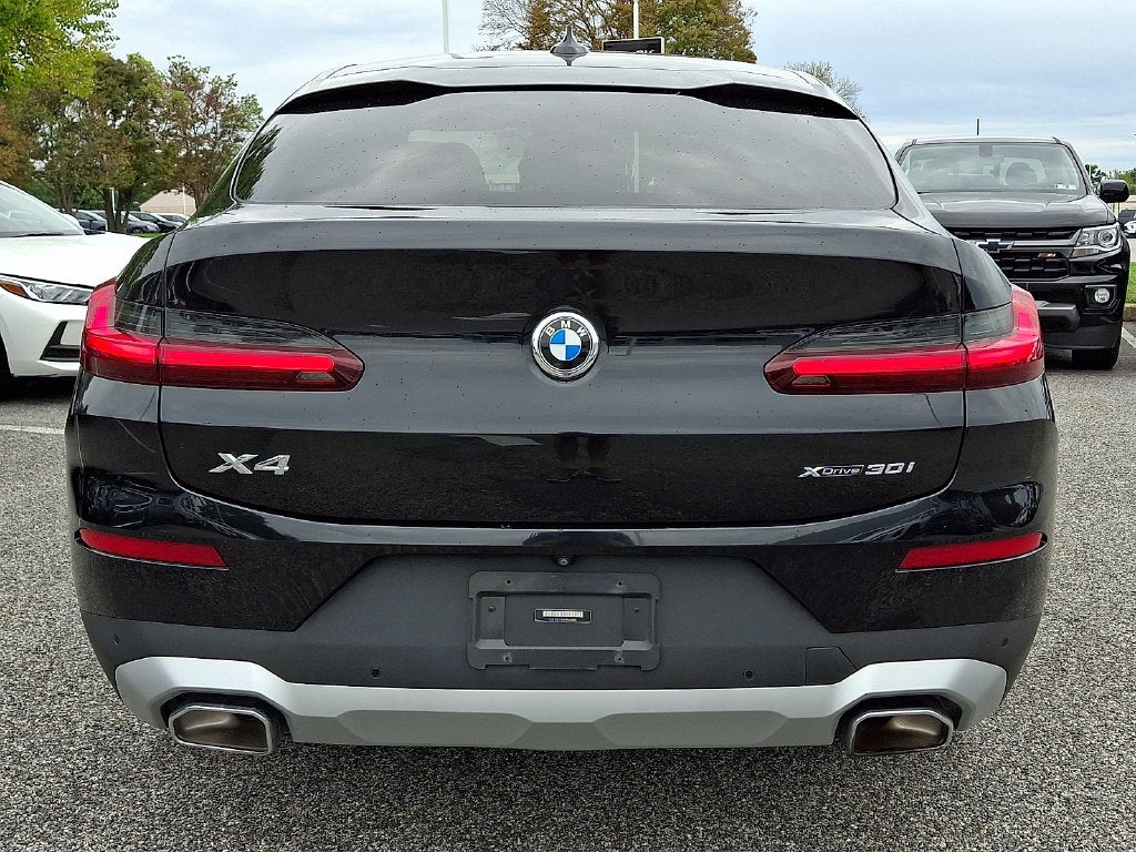2023 BMW X4 xDrive30i