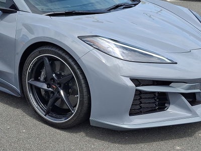 2025 Chevrolet Corvette E-Ray 1LZ