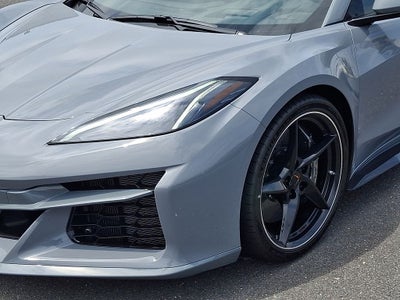 2025 Chevrolet Corvette E-Ray 1LZ