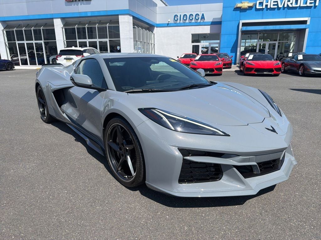 2025 Chevrolet Corvette E-Ray 1LZ