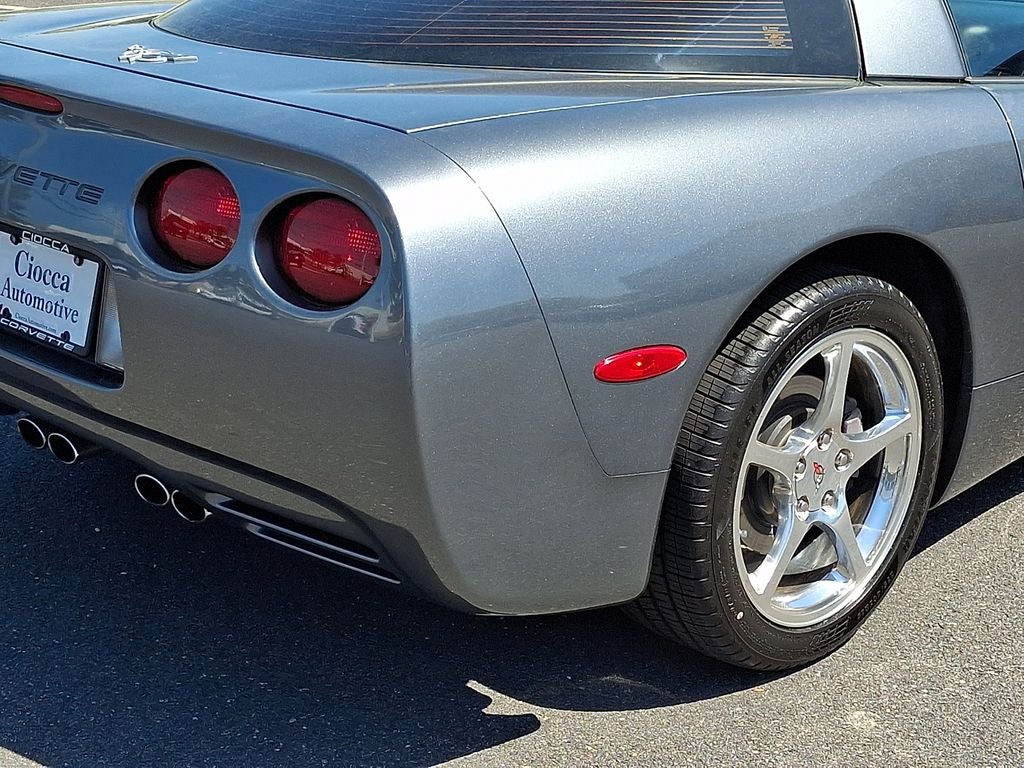 2003 Chevrolet Corvette Base
