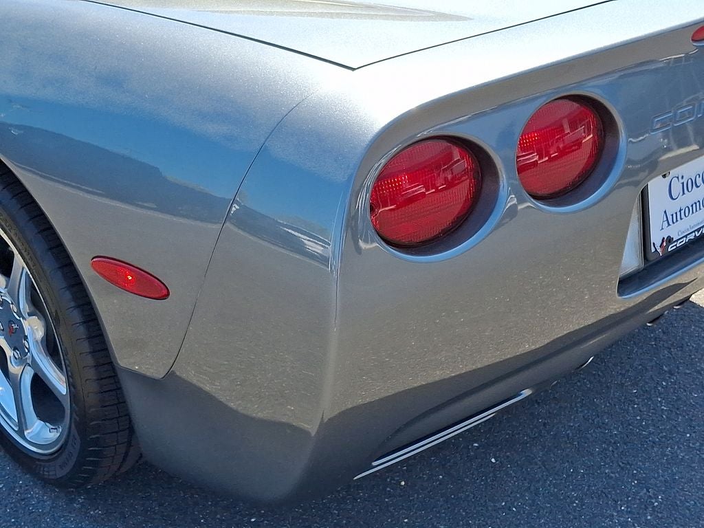 2003 Chevrolet Corvette Base
