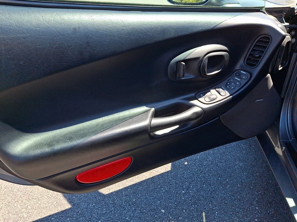 2003 Chevrolet Corvette Base