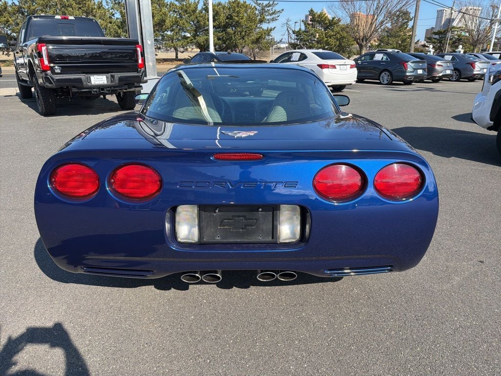2004 Chevrolet Corvette Base