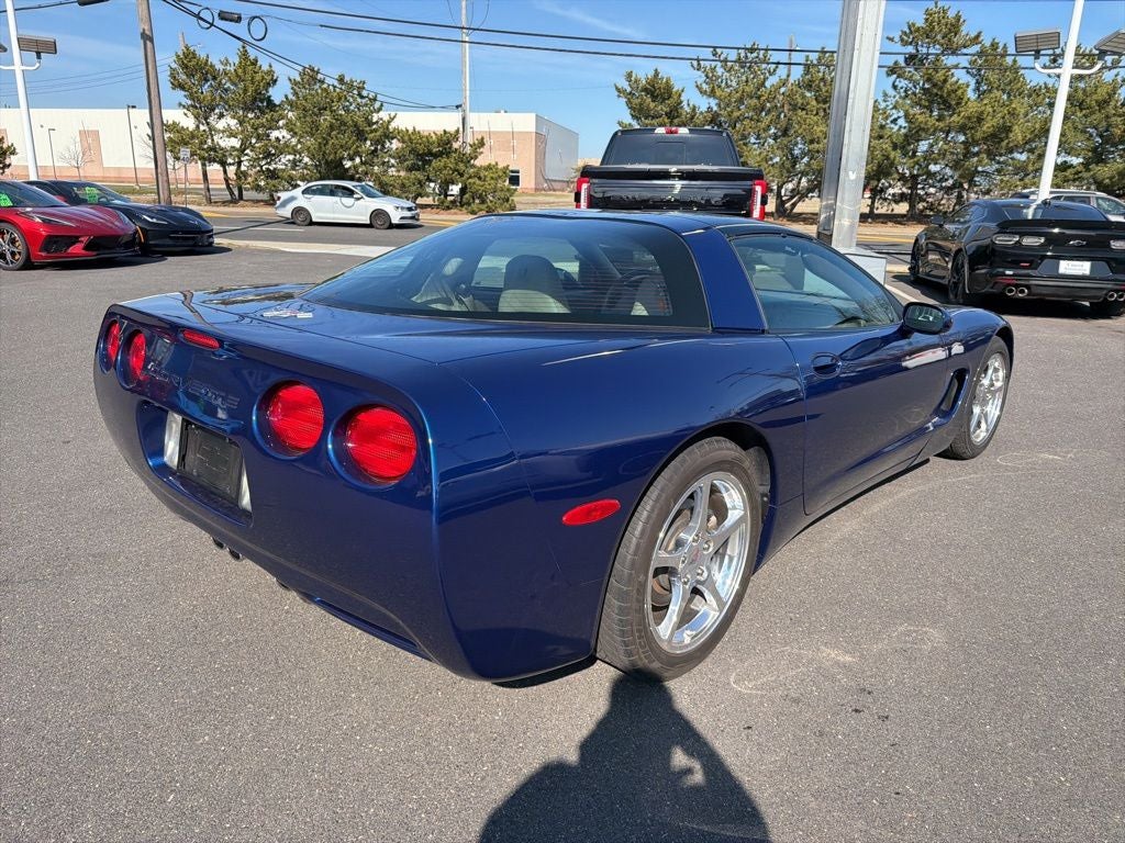 2004 Chevrolet Corvette Base