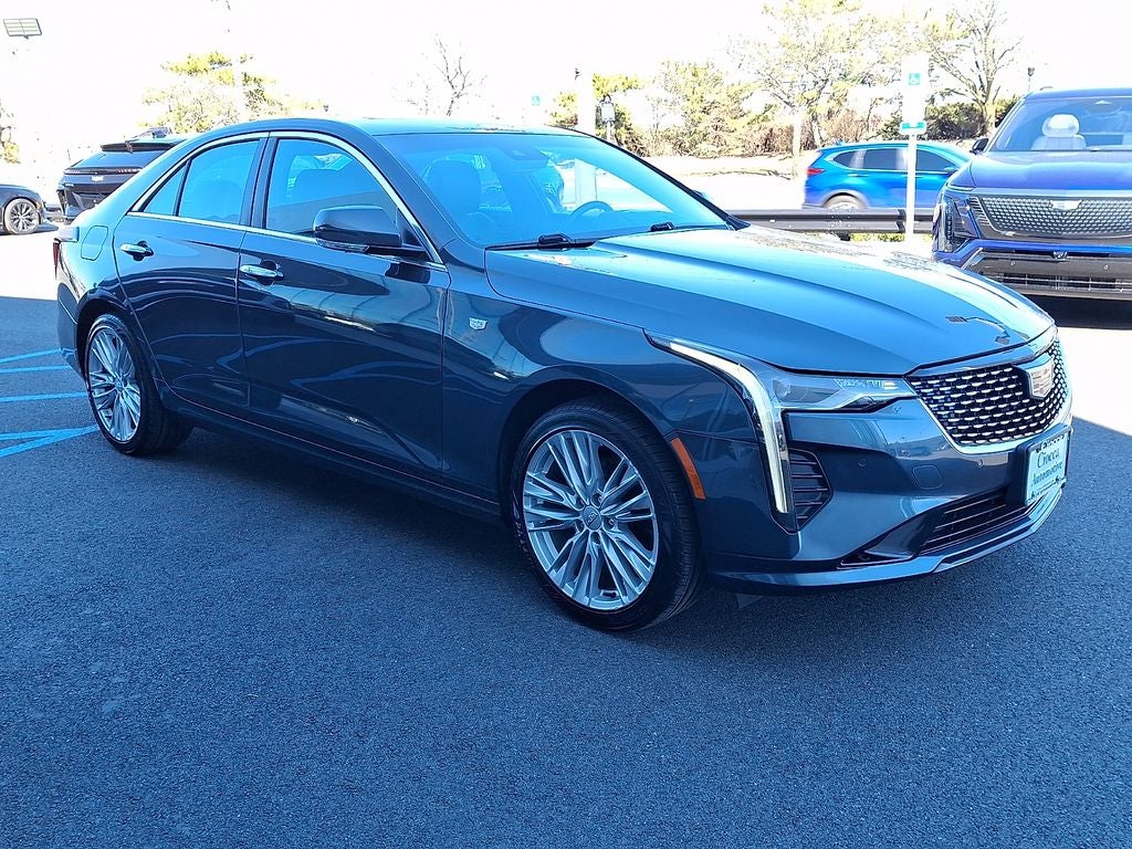 2022 Cadillac CT4 Premium Luxury