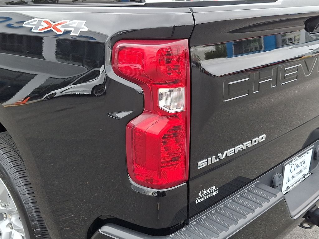 2022 Chevrolet Silverado 1500 Custom