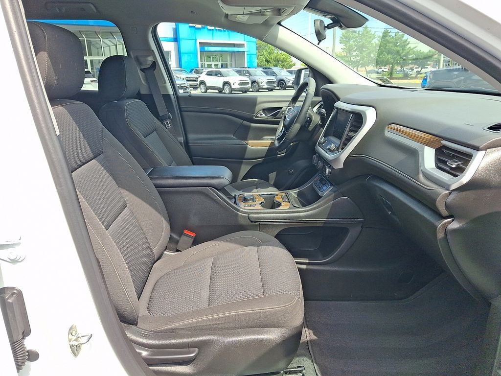 2022 GMC Acadia SLE