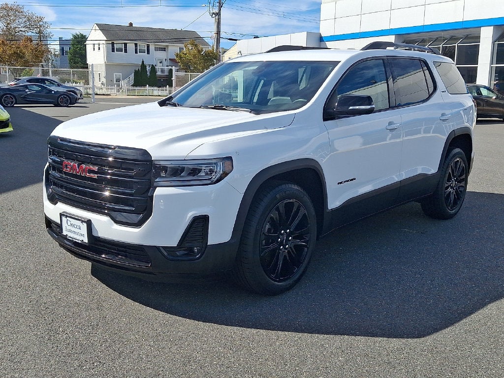 2023 GMC Acadia SLT
