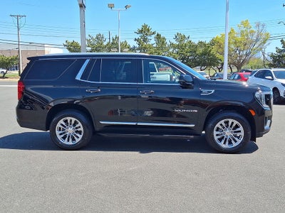 2023 GMC Yukon SLT