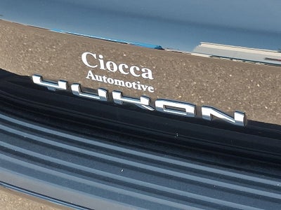2023 GMC Yukon SLT