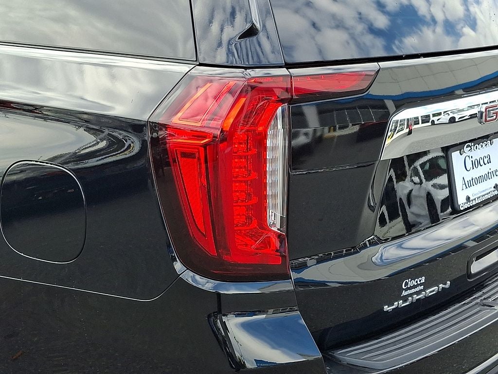 2023 GMC Yukon XL SLE