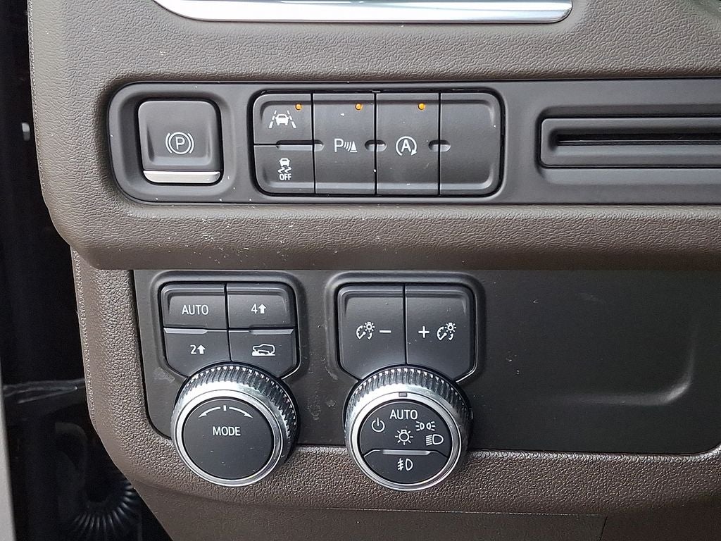 2023 GMC Yukon XL SLE