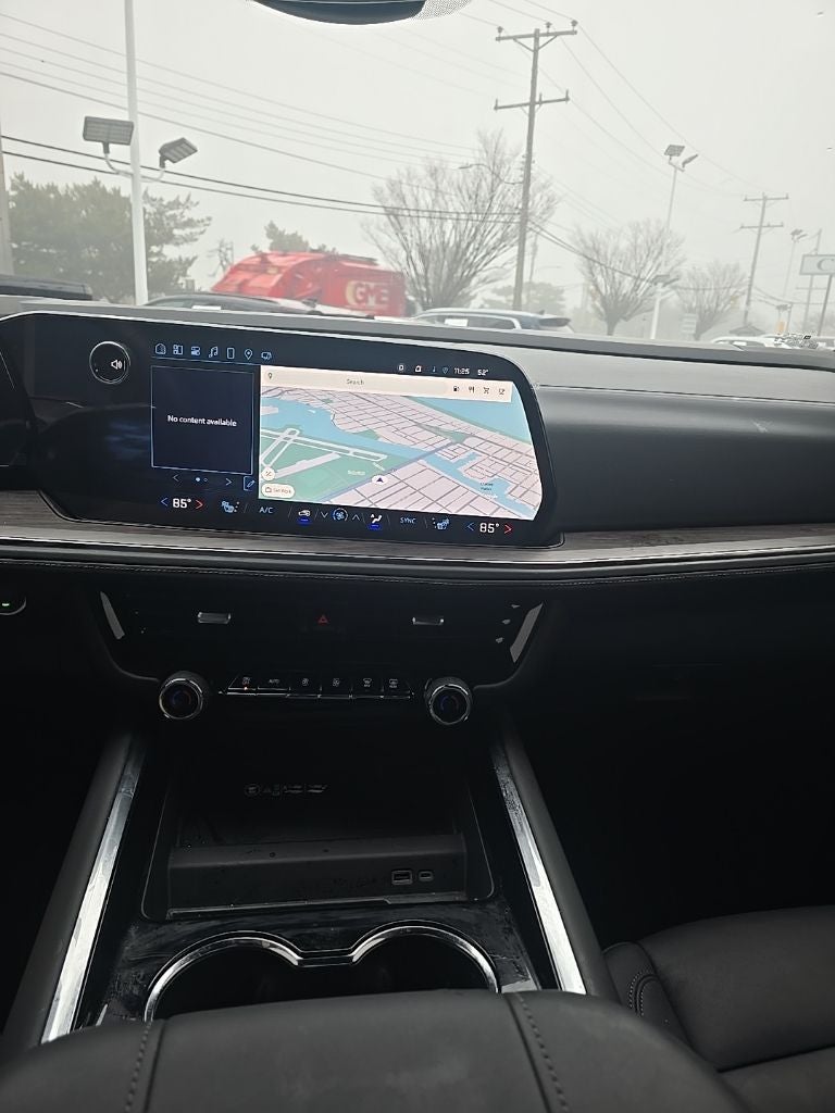 2025 Chevrolet Suburban LT