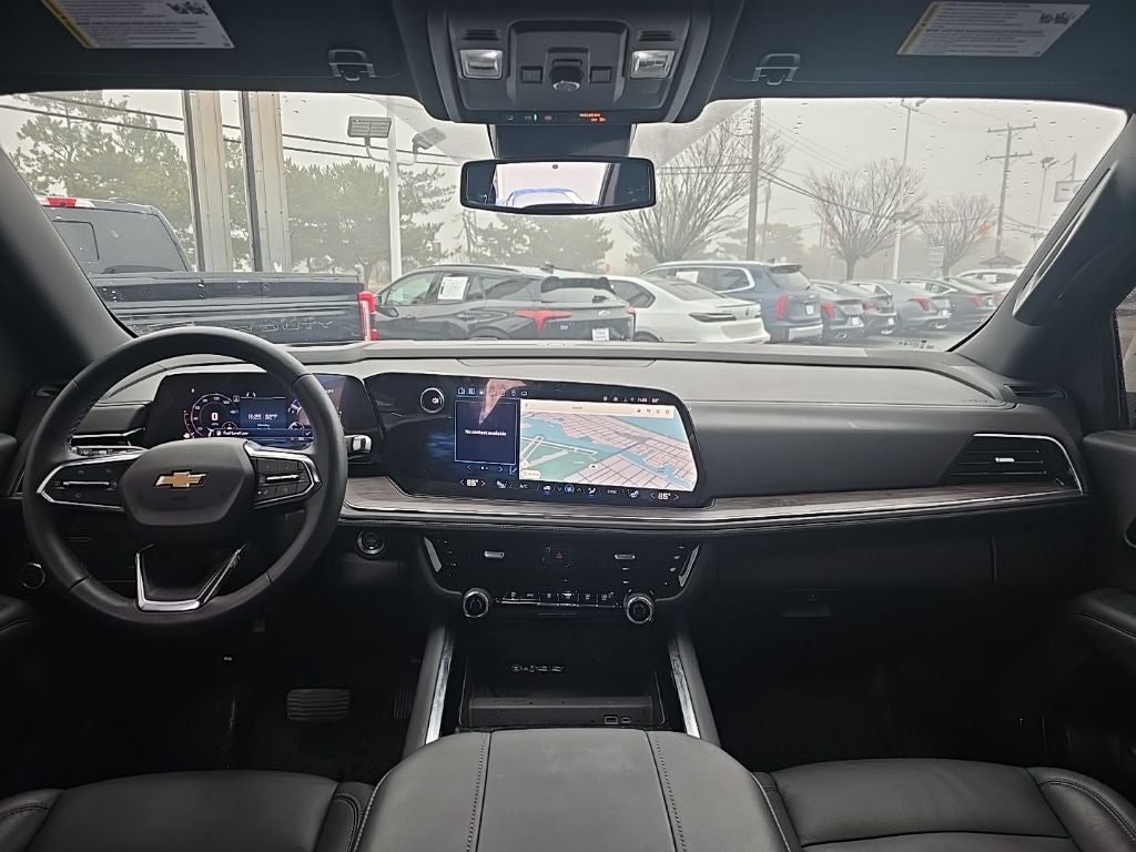 2025 Chevrolet Suburban LT