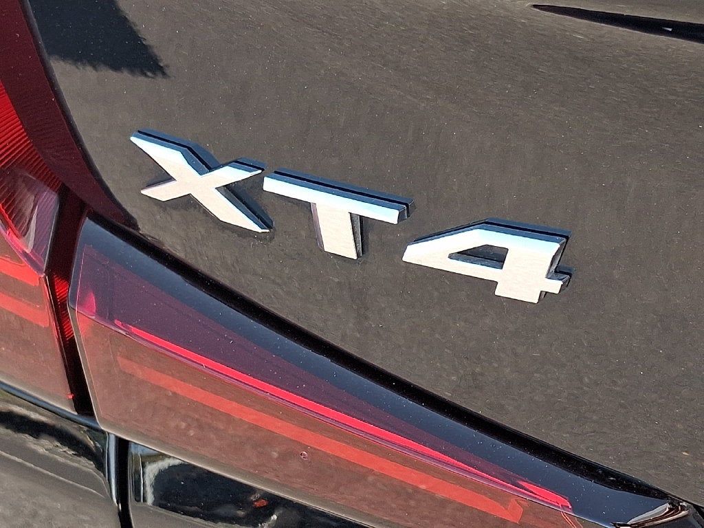 2021 Cadillac XT4 Luxury