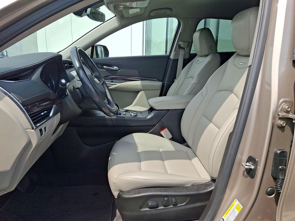 2023 Cadillac XT4 Luxury