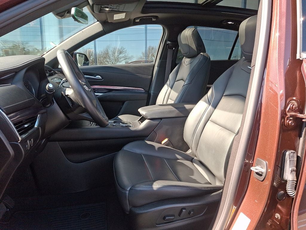 2023 Cadillac XT4 Luxury