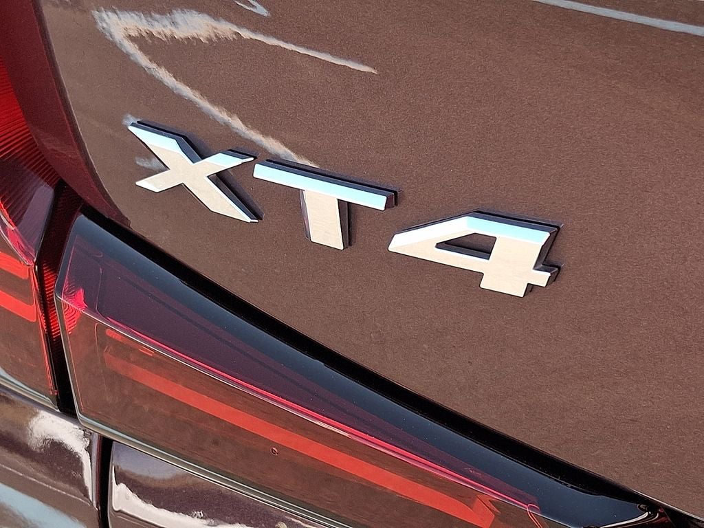 2023 Cadillac XT4 Luxury