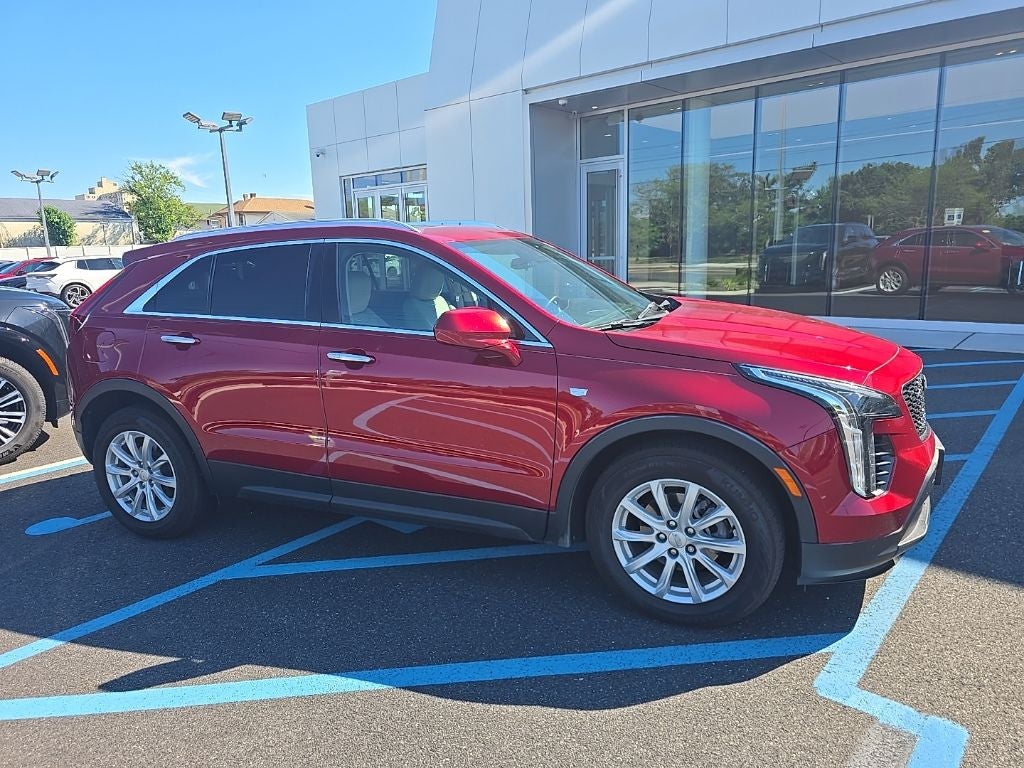 2022 Cadillac XT4 Luxury