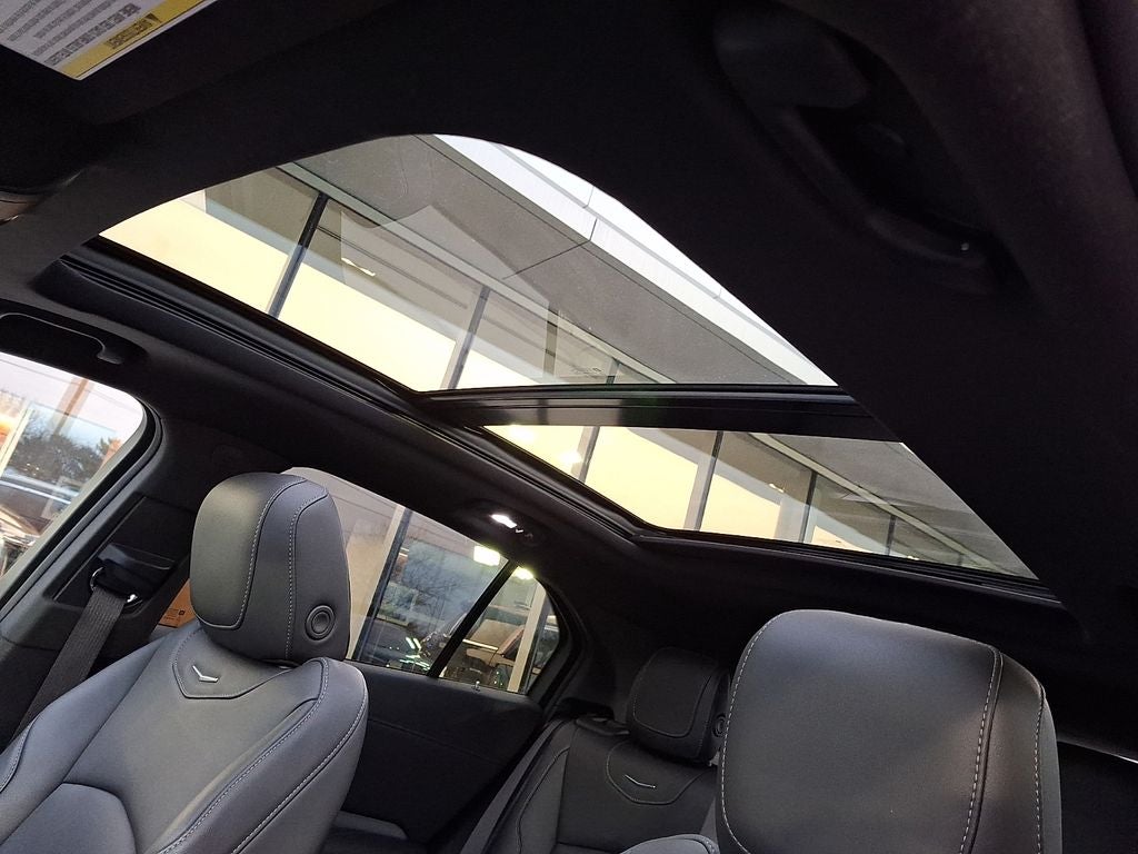 2022 Cadillac XT4 Premium Luxury