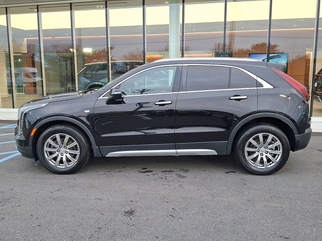 2022 Cadillac XT4 Premium Luxury