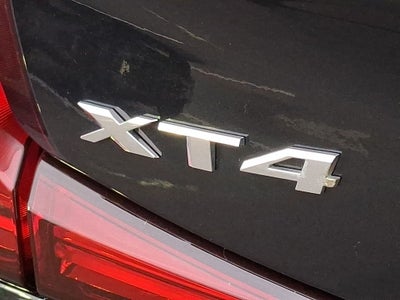 2022 Cadillac XT4 Premium Luxury