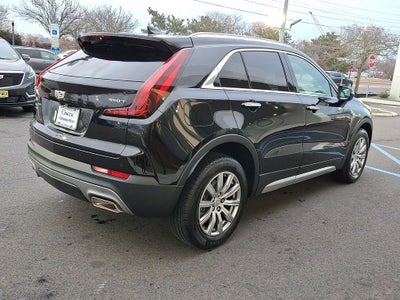 2022 Cadillac XT4 Premium Luxury