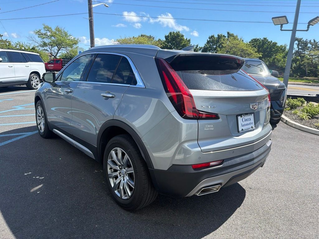 2023 Cadillac XT4 Premium Luxury