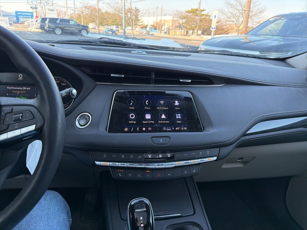 2022 Cadillac XT4 Premium Luxury