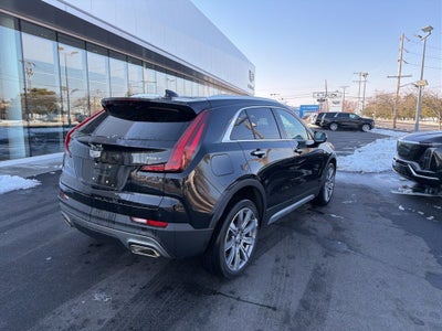 2022 Cadillac XT4 Premium Luxury