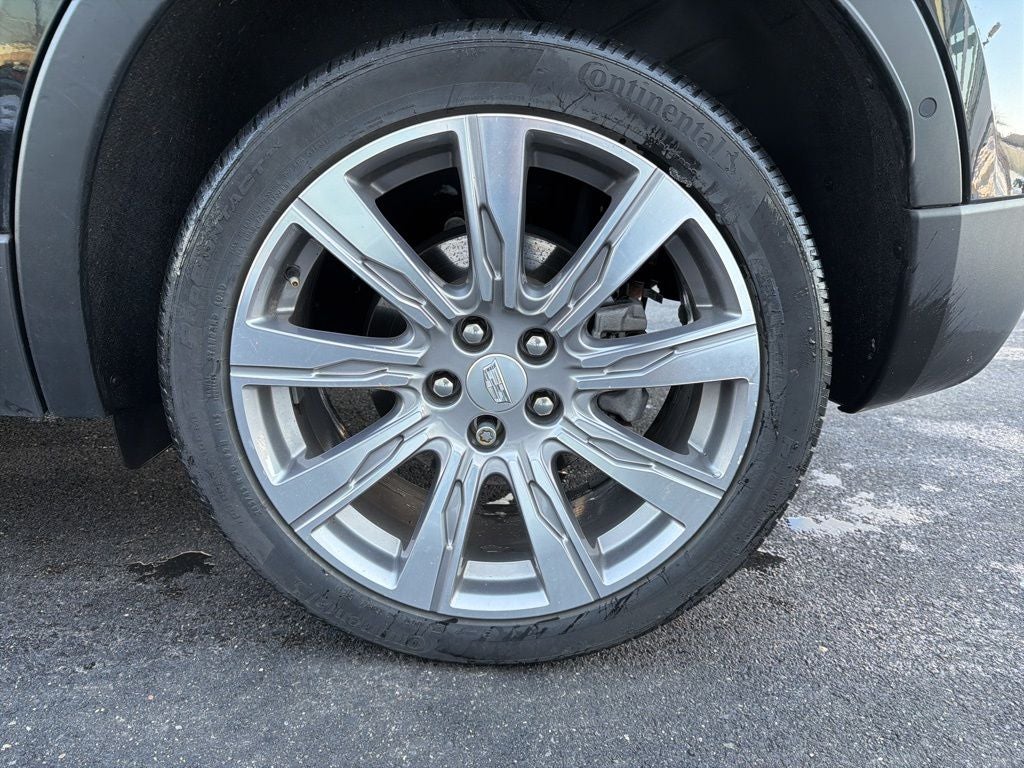 2022 Cadillac XT4 Premium Luxury