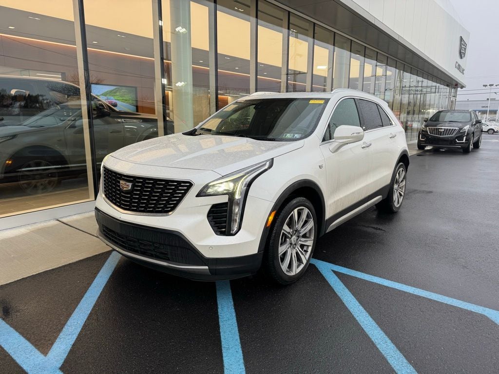 2023 Cadillac XT4 Premium Luxury