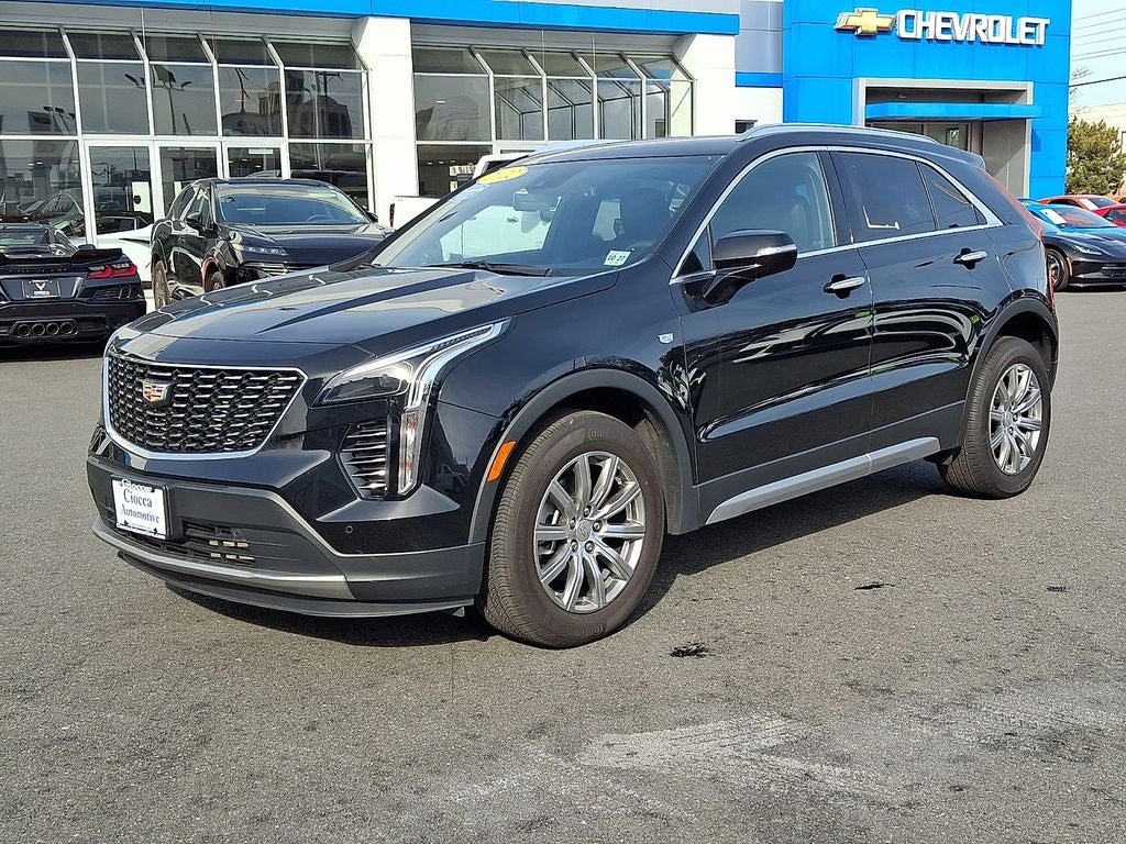 2022 Cadillac XT4 Premium Luxury