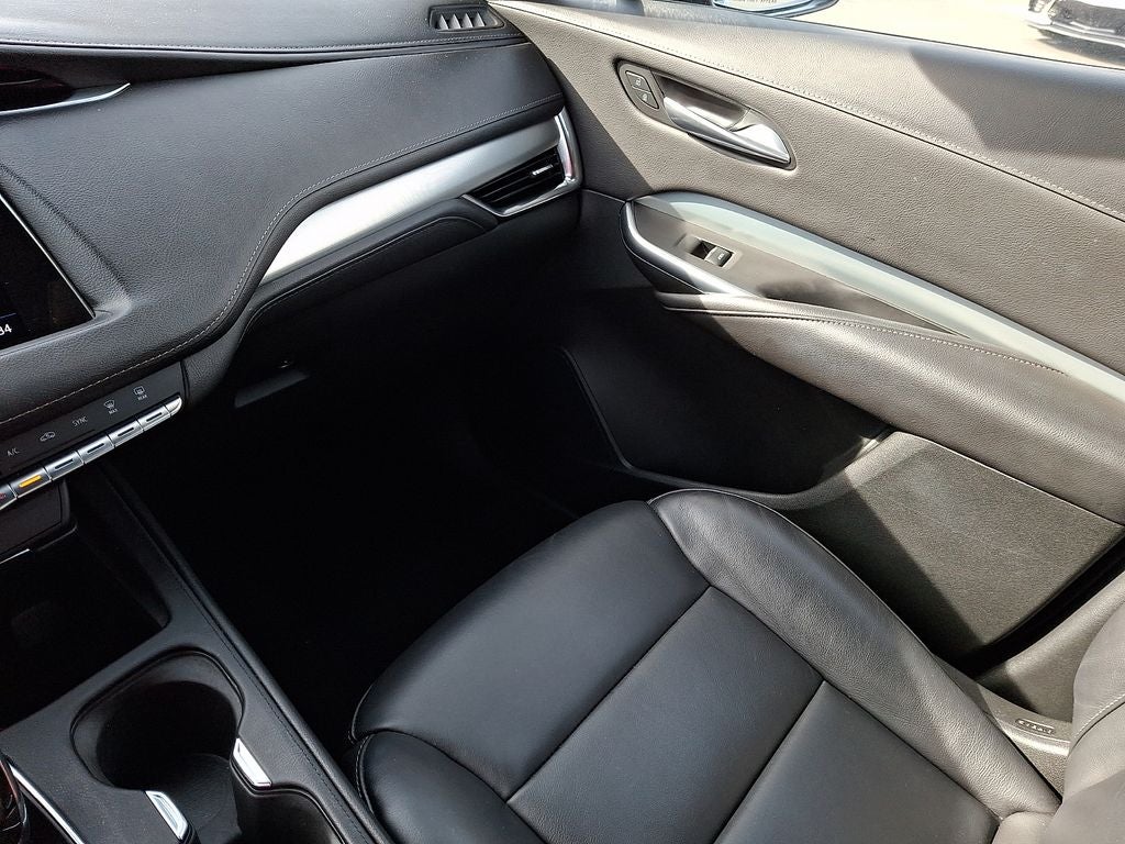 2022 Cadillac XT4 Premium Luxury