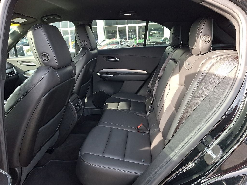 2022 Cadillac XT4 Premium Luxury