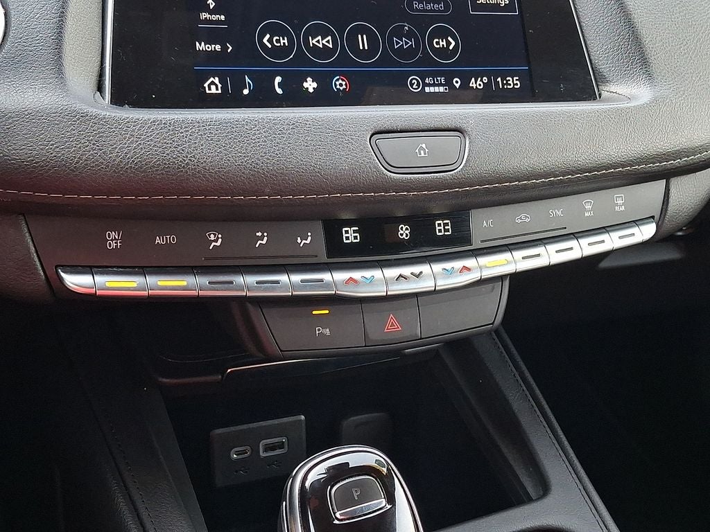 2022 Cadillac XT4 Premium Luxury