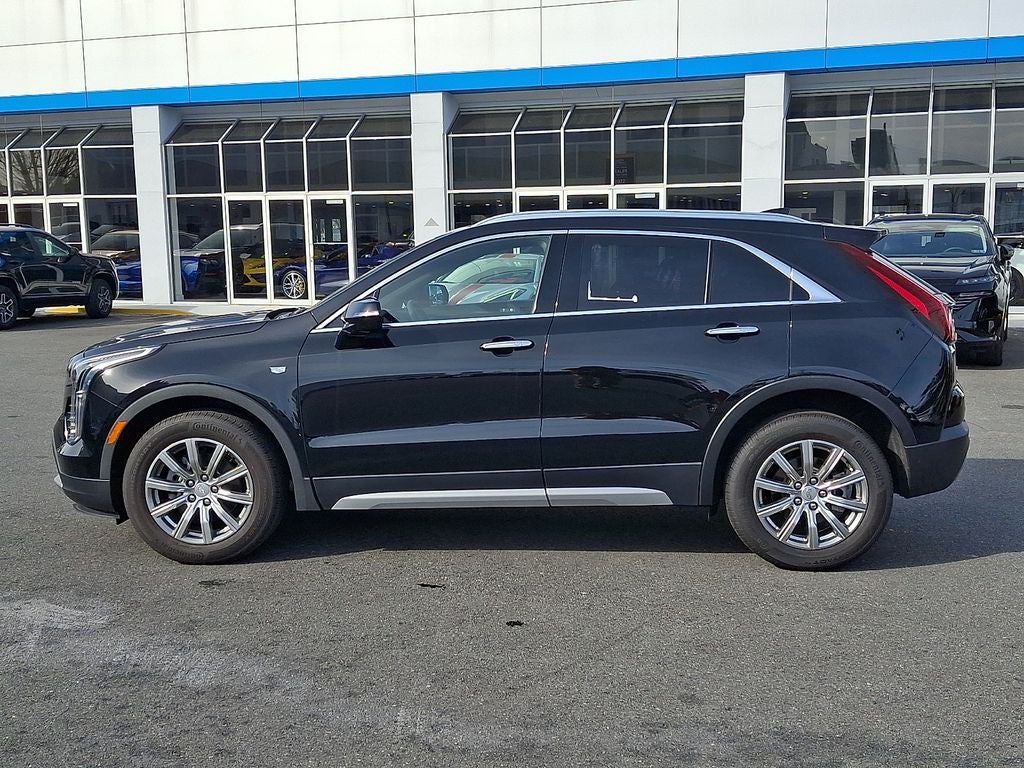 2022 Cadillac XT4 Premium Luxury