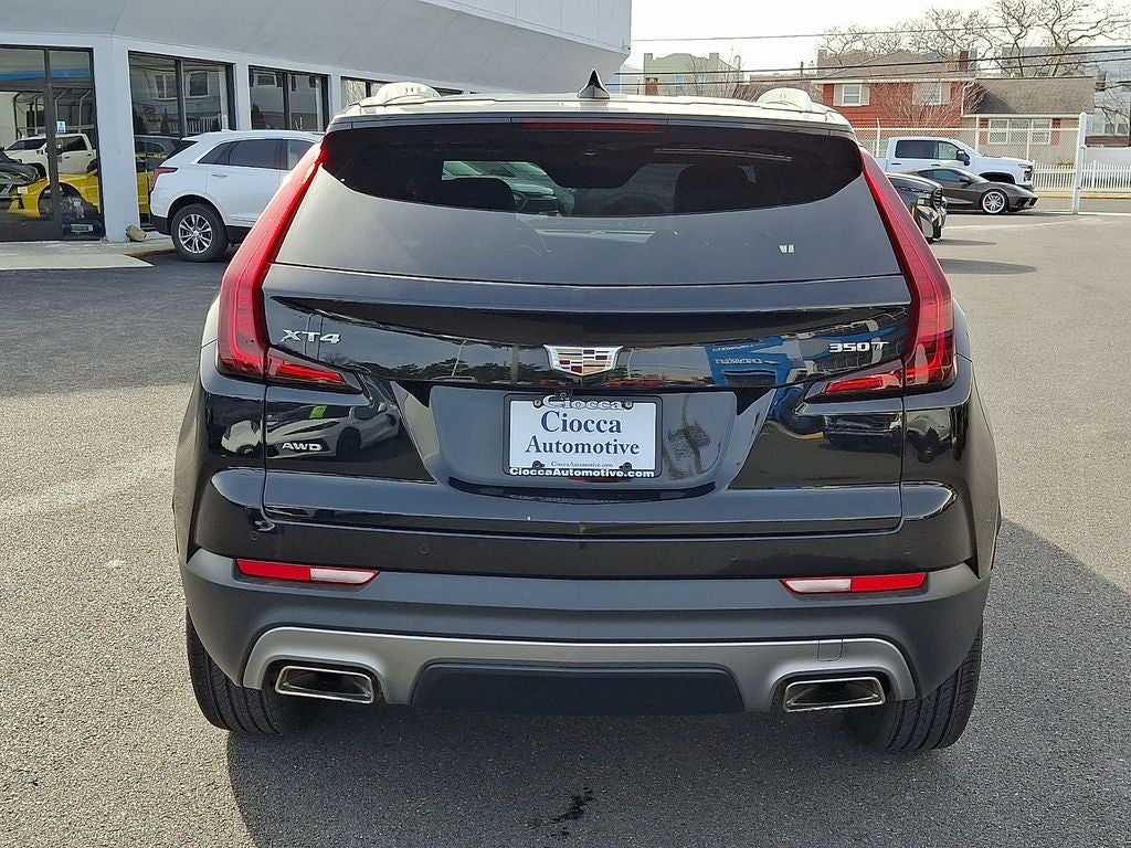 2022 Cadillac XT4 Premium Luxury