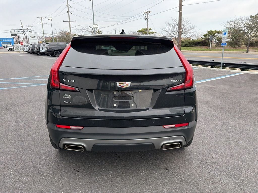 2023 Cadillac XT4 Premium Luxury