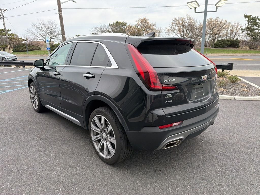2023 Cadillac XT4 Premium Luxury