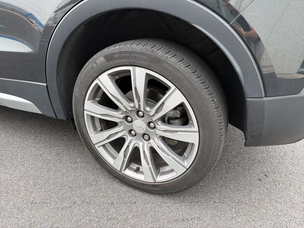 2023 Cadillac XT4 Premium Luxury